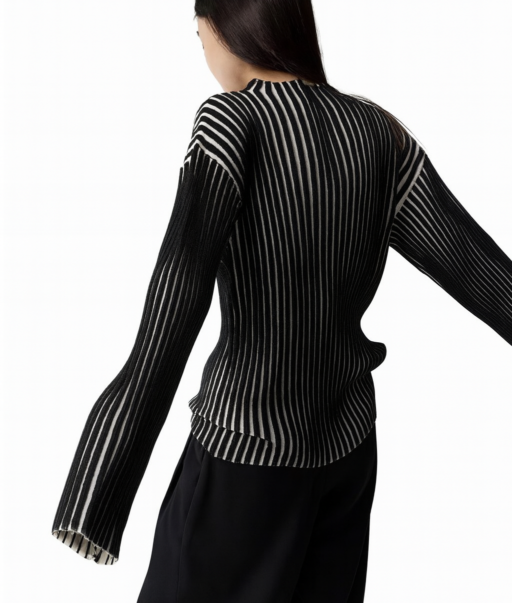 CONTOUR RIBBED SWEATER