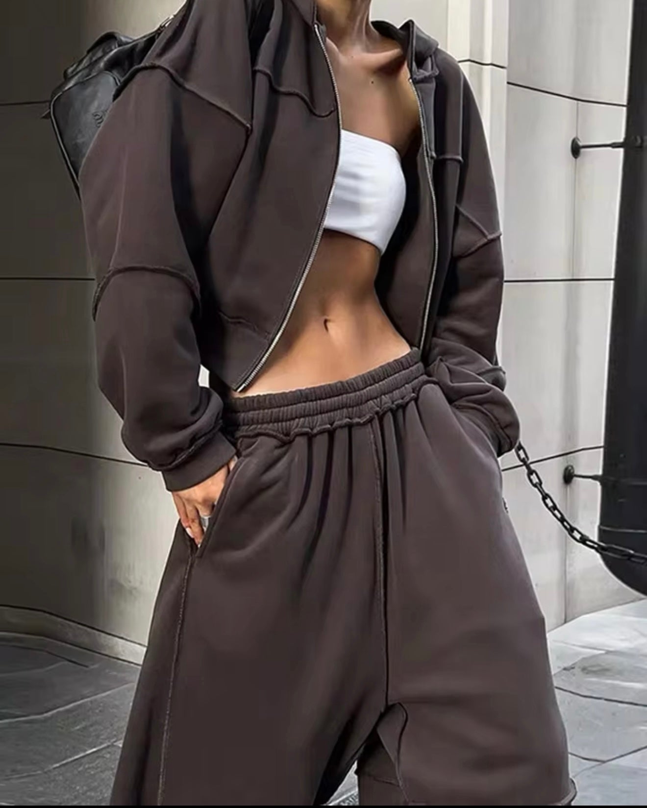 DECONSTRUCTION TRACSUIT