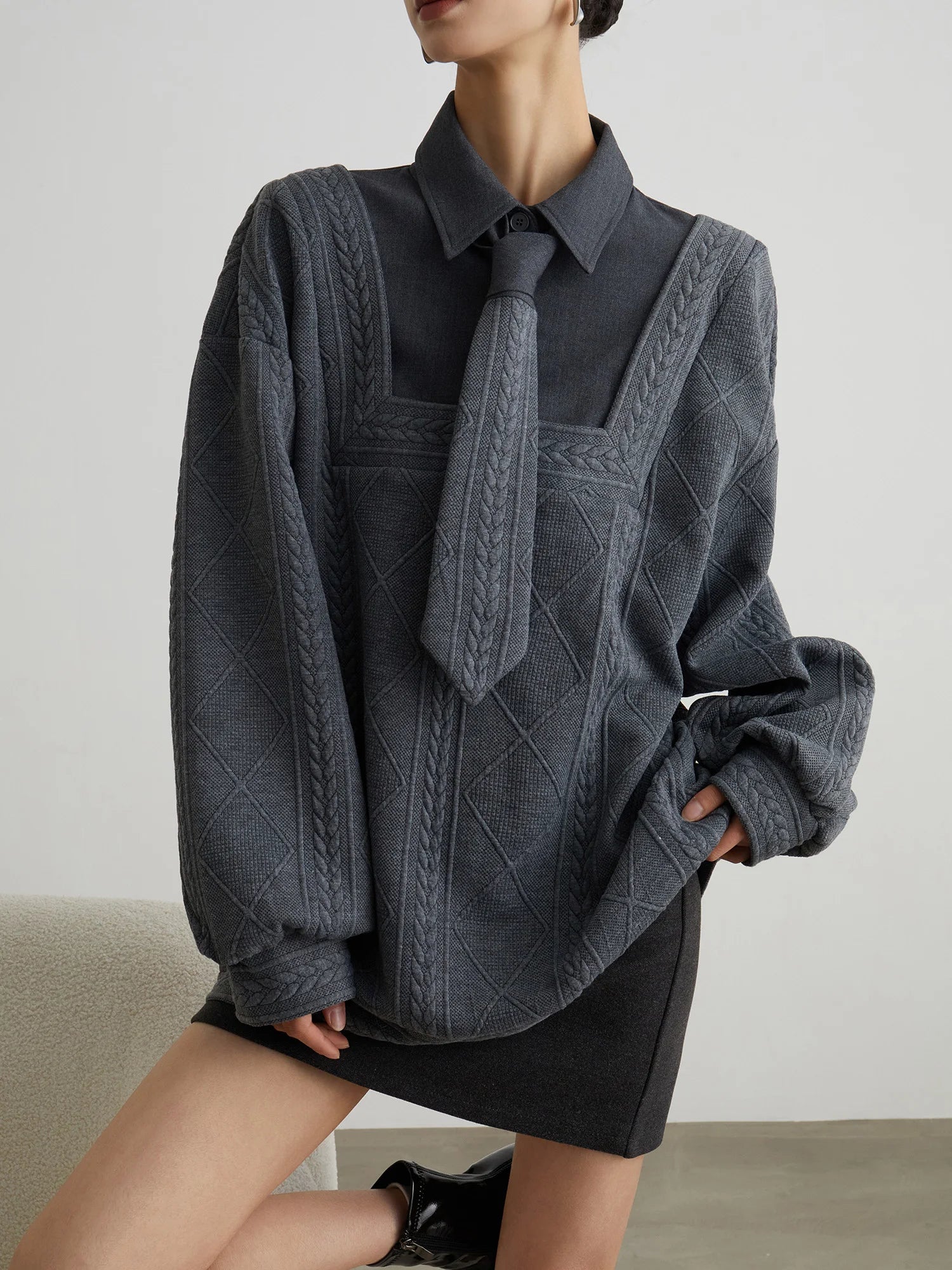 PULLOVER KNIT WITH TIE