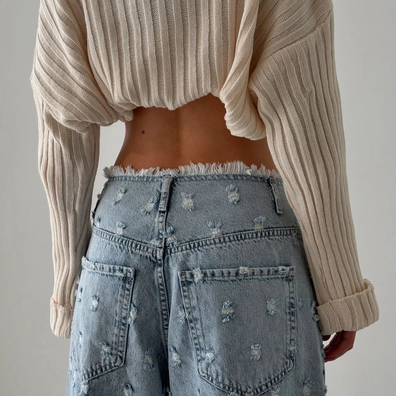 RIPPED LOOSE- FIT JEANS